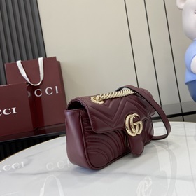 Оригинальная кожа Новинка Мини-сумка GG Marmont стеганым узором. 