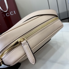 Новинка Мини-сумка через плечо из серии Gucci Blondie Новая сумка