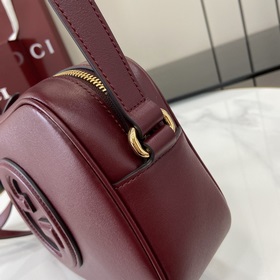 Новинка Мини-сумка через плечо из серии Gucci Blondie Новая сумка