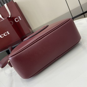 Новинка Мини-сумка через плечо из серии Gucci Blondie Новая сумка