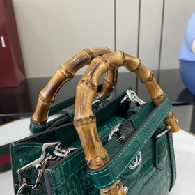 Новая модель Новая модель GUCCI, качество как в фирменном магазин