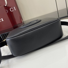 Новинка Мини-сумка через плечо из серии Gucci Blondie Новая сумка