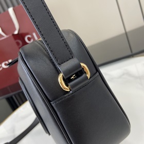 Новинка Мини-сумка через плечо из серии Gucci Blondie Новая сумка