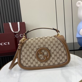 Новая модель Средняя сумка из серии Gucci Blondie Новая сумка из