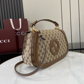 Новая модель Средняя сумка из серии Gucci Blondie Новая сумка из 