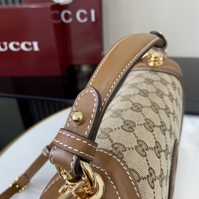 Новая модель Средняя сумка из серии Gucci Blondie Новая сумка из 