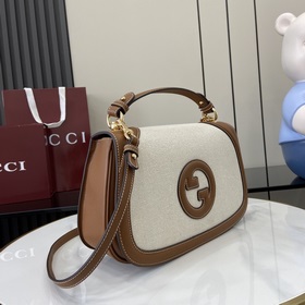Новая модель Средняя сумка из серии Gucci Blondie Новая сумка из 