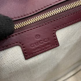 Новая модель Логотип бренда G каждый сезон обновляется с помощью 
