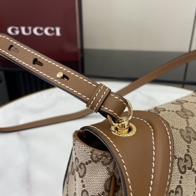 Новая модель Мини-сумка через плечо из серии Gucci Blondie Новая 