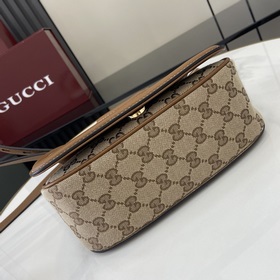 Новая модель Мини-сумка через плечо из серии Gucci Blondie Новая 