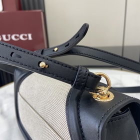 Новая модель Мини-сумка через плечо из серии Gucci Blondie Новая 