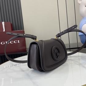 Новая модель Мини-сумка через плечо из серии Gucci Blondie Новая 