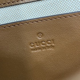 Новая модель Мини-сумка через плечо из серии Gucci Blondie Новая 