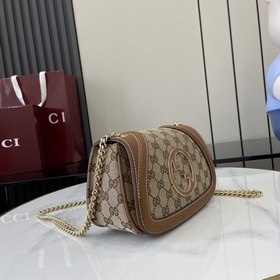 Новая модель Мини-сумка через плечо из серии Gucci Blondie Новая 