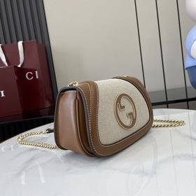 Новая модель Мини-сумка через плечо из серии Gucci Blondie Новая 