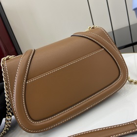 Новая модель Мини-сумка через плечо из серии Gucci Blondie Новая 