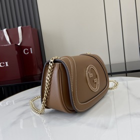 Новая модель Мини-сумка через плечо из серии Gucci Blondie Новая 