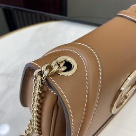 Новая модель Мини-сумка через плечо из серии Gucci Blondie Новая 