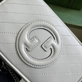 Мини-сумка через плечо из серии Gucci Blondie. Серия Gucci Blondi