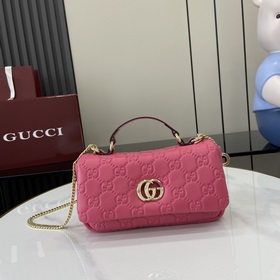 Мини-сумка через плечо из серии GG Milano Во время Недели моды в