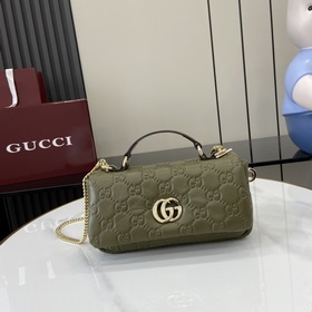 Мини-сумка через плечо из серии GG Milano Во время Недели моды в