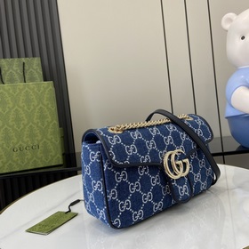 Новинка Джинсовая сумка через плечо GG Marmont. Этот аксессуар из