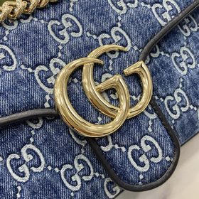 Новинка Джинсовая сумка через плечо GG Marmont. Этот аксессуар из