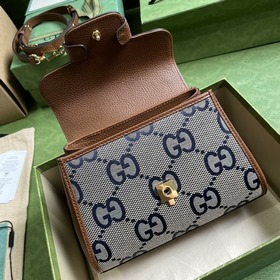 Мини-сумка из серии Gucci Horsebit 1955. Серия Gucci Horsebit 195