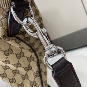 Новая модель Сумка через плечо Gucci Body с двойной застежкой В р