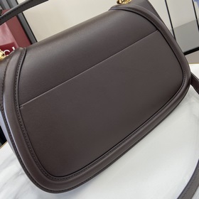 Новая модель Средняя сумка из серии Gucci Blondie Новая сумка из 