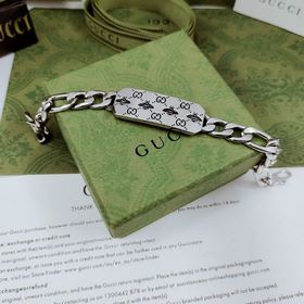 Два классических элемента с гравировкой： логотип Gucci с пчелой и