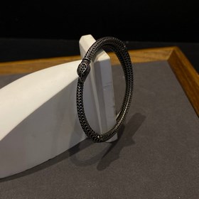 Gucci Змеевидный браслет из чистого серебра с изящной гравировкой