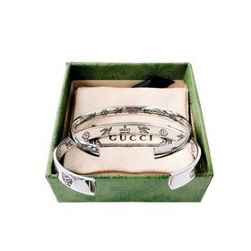 Браслеты GUCCI для влюбленных «Любовь без страха», такие же носят