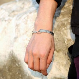 Сегодня в продаже появились новые браслеты Gucci.