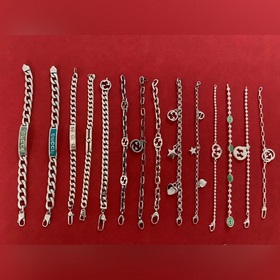 Коллекция браслетов Gucci Коллекция серебряных браслетов Gucci; П