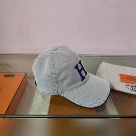 Hermes отгрузил холст, который отличается высоким качеством и при