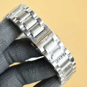 Новая серия Longines LONGINES-Meisterstück с тремя цифрами. Ориги