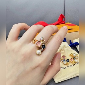 LV Louis Vuitton Кольцо с цветами Очень изысканное кольцо с дизай
