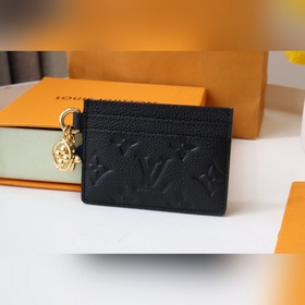 M82132 Черный  «Porto Cult LV Charm» из мягкой кожи Monogram Unp