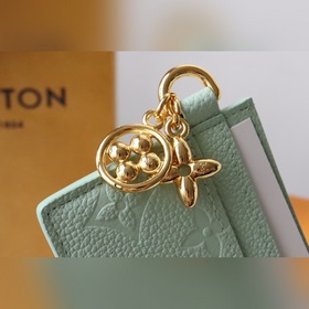 M82132 тиснение  «Porto Cult LV Charm» из мягкой кожи Monogram U