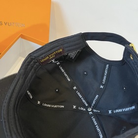 Бейсболка Louis Vuitton Новая бейсболка LV, тщательно изготовленн