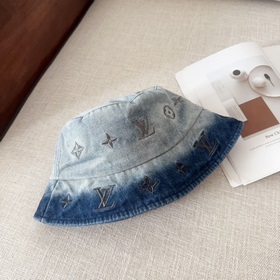 Louis Vuitton LV, джинсовая ткань, модель, которую можно носить в