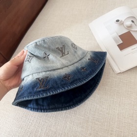 Louis Vuitton LV, джинсовая ткань, модель, которую можно носить в