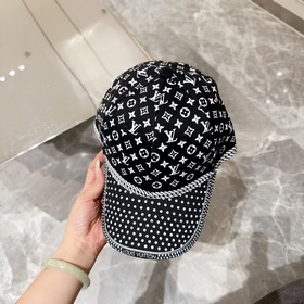 Louis Vuitton LV — это модель, которую можно носить в течение мно