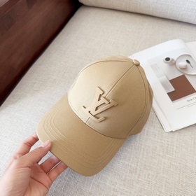 LV Louis Vuitton бейсболка. Легкая и дышащая. Идеальный крой, экс