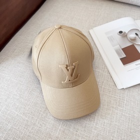 LV Louis Vuitton бейсболка. Легкая и дышащая. Идеальный крой, экс