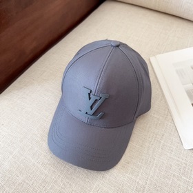 LV Louis Vuitton бейсболка. Легкая и дышащая. Идеальный крой, экс
