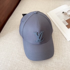 LV Louis Vuitton бейсболка. Легкая и дышащая. Идеальный крой, экс