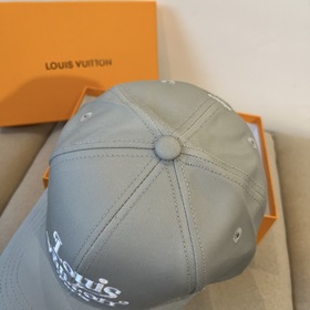 Бейсболка Louis Vuitton Новая бейсболка LV, тщательно изготовленн