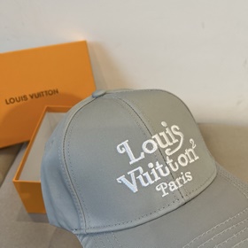 Бейсболка Louis Vuitton Новая бейсболка LV, тщательно изготовленн